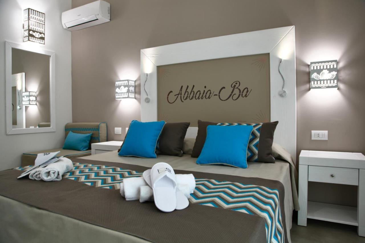 Resort Abbaia Ba Budoni Exteriör bild